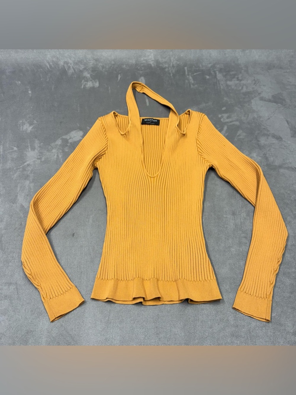 MINKPINK Mustard Ribbed V-Neck Sweater Ruffle Hem long sleeve blouse womens L